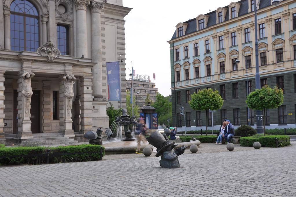 Pokoje Goscinne Przy Ogrodzie Staromiejskim Breslau Exterior foto